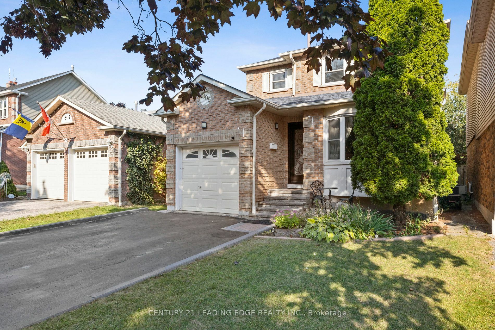 805 Red Maple Crt  Whitby ON L1N 7V6 photo