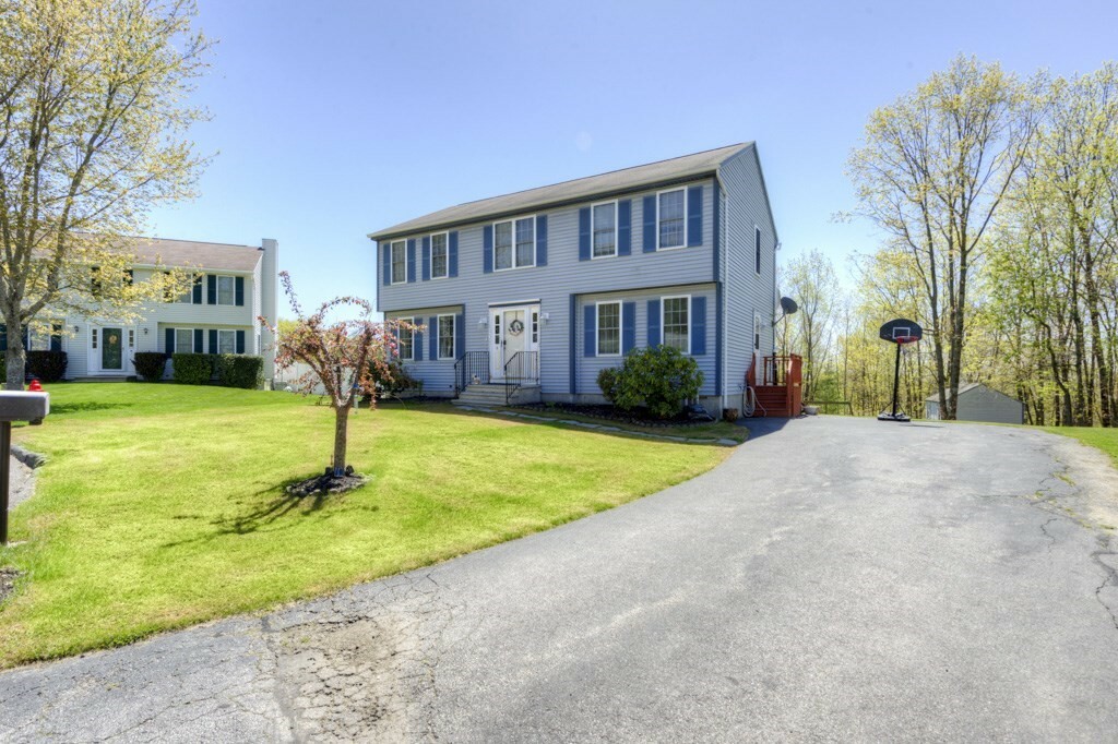 Property Photo:  8 High Rock Ln  MA 01609 