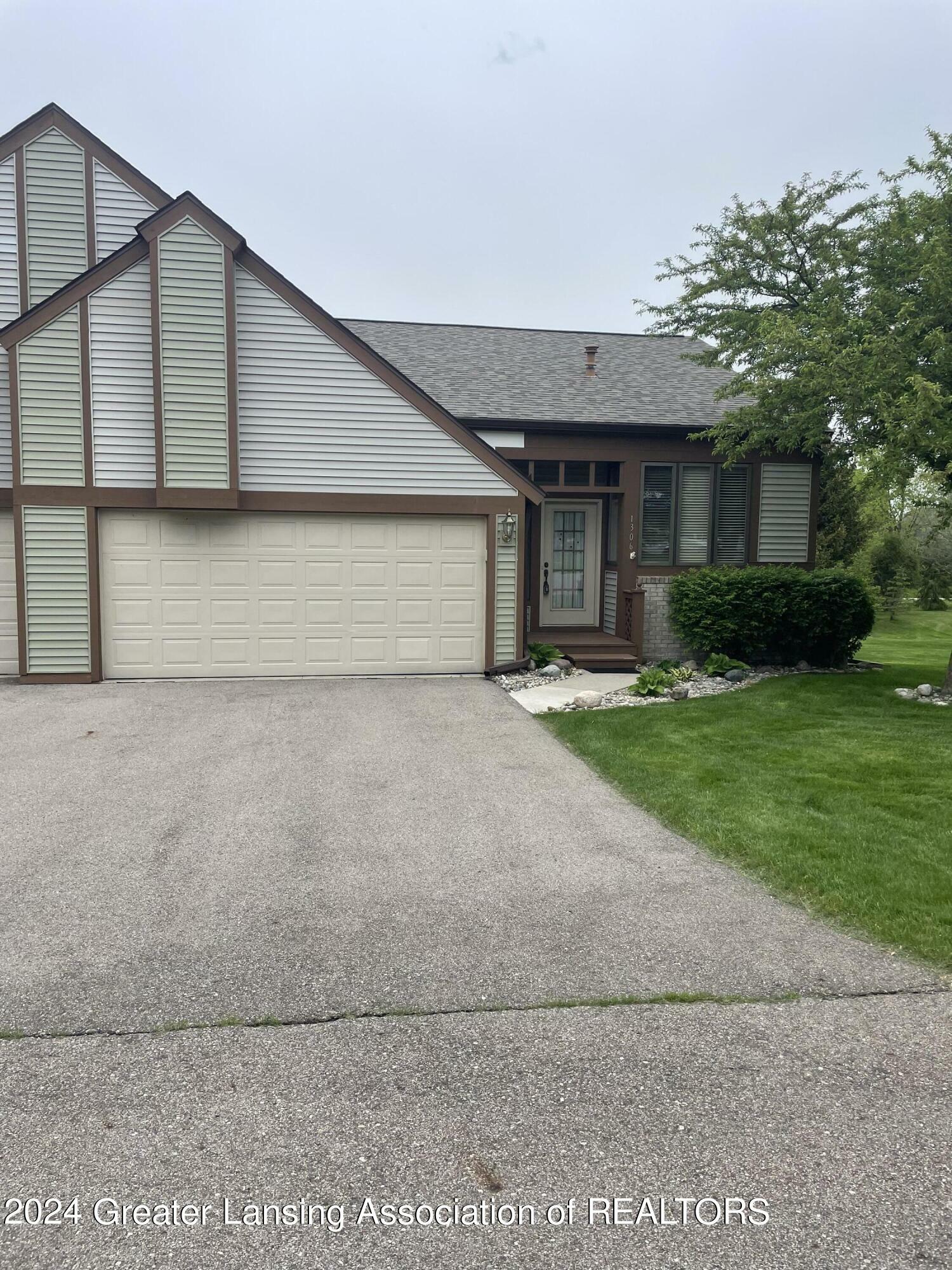 Property Photo:  1306 Brookside Drive  MI 48917 