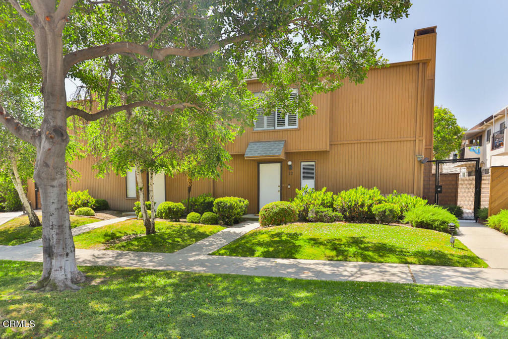 Property Photo: 100 Hurlbut Street 20 CA 91105