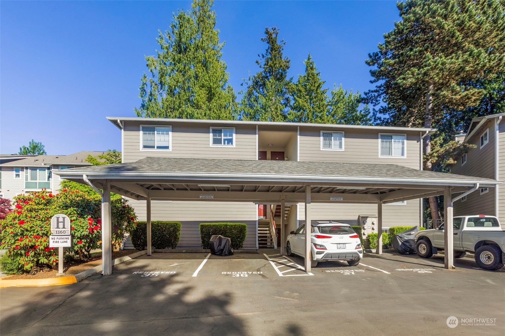 Property Photo:  1160 N 198th Street H102  WA 98133 