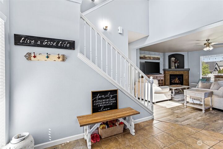 Property Photo:  1809 S 76th Avenue  WA 98908 