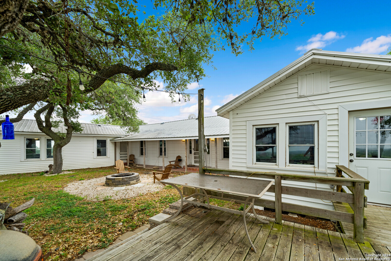 Property Photo: 10801 County Road 116 TX 78119