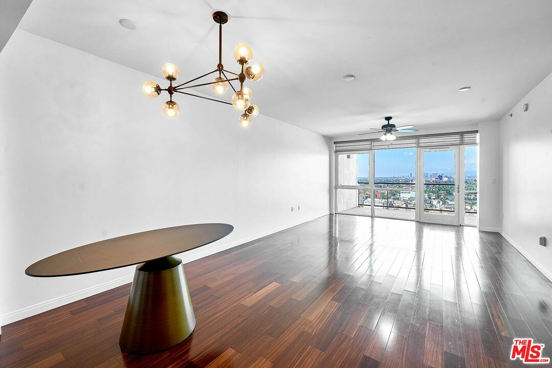 Property Photo:  3785   Wilshire Blvd 2107  CA 90010 