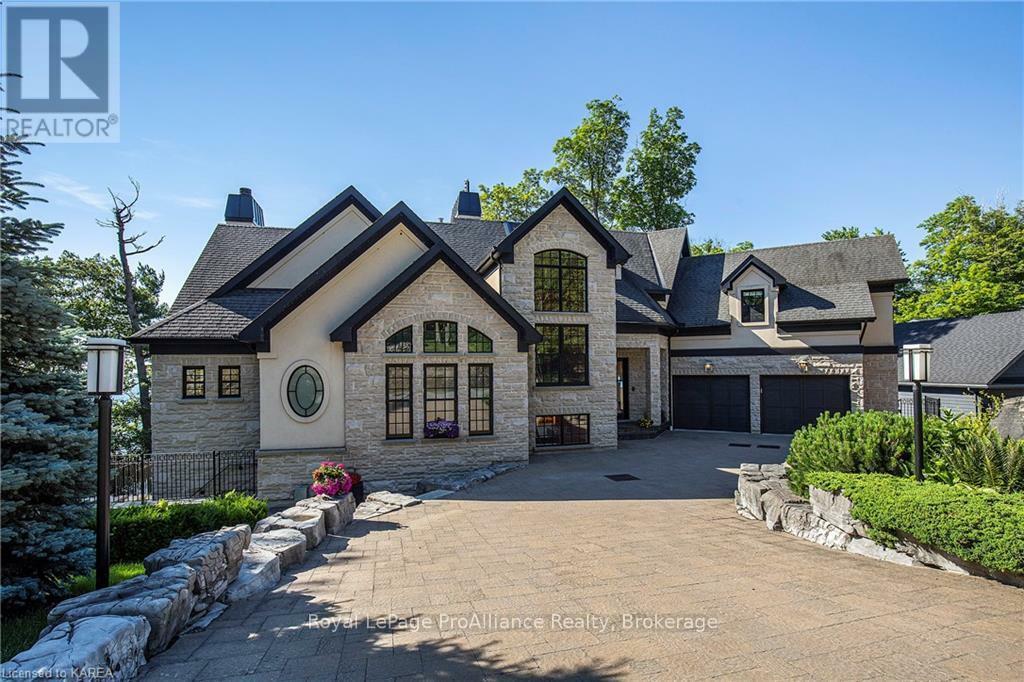 Property Photo: 1618 St. Lawrence Avenue ON K7L 4V1