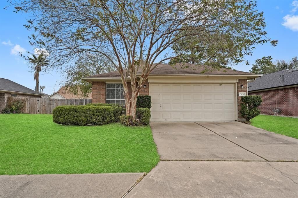Property Photo:  17030 Applecross Lane Lane  TX 77084 