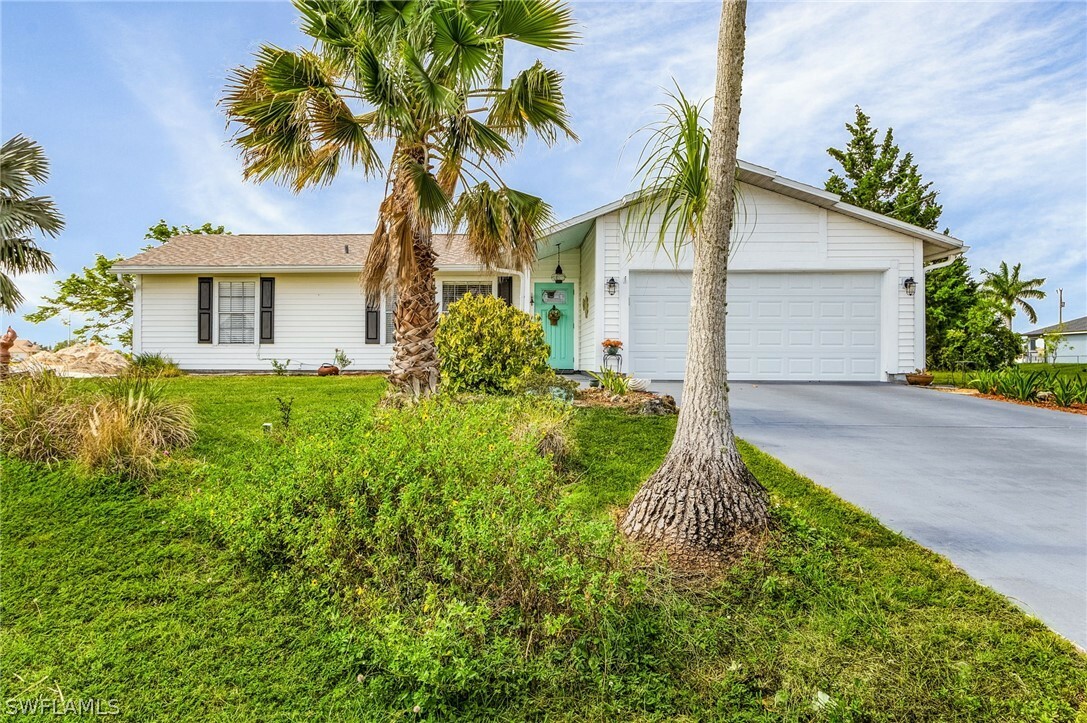 Property Photo:  18 NW 26th Terrace  FL 33993 