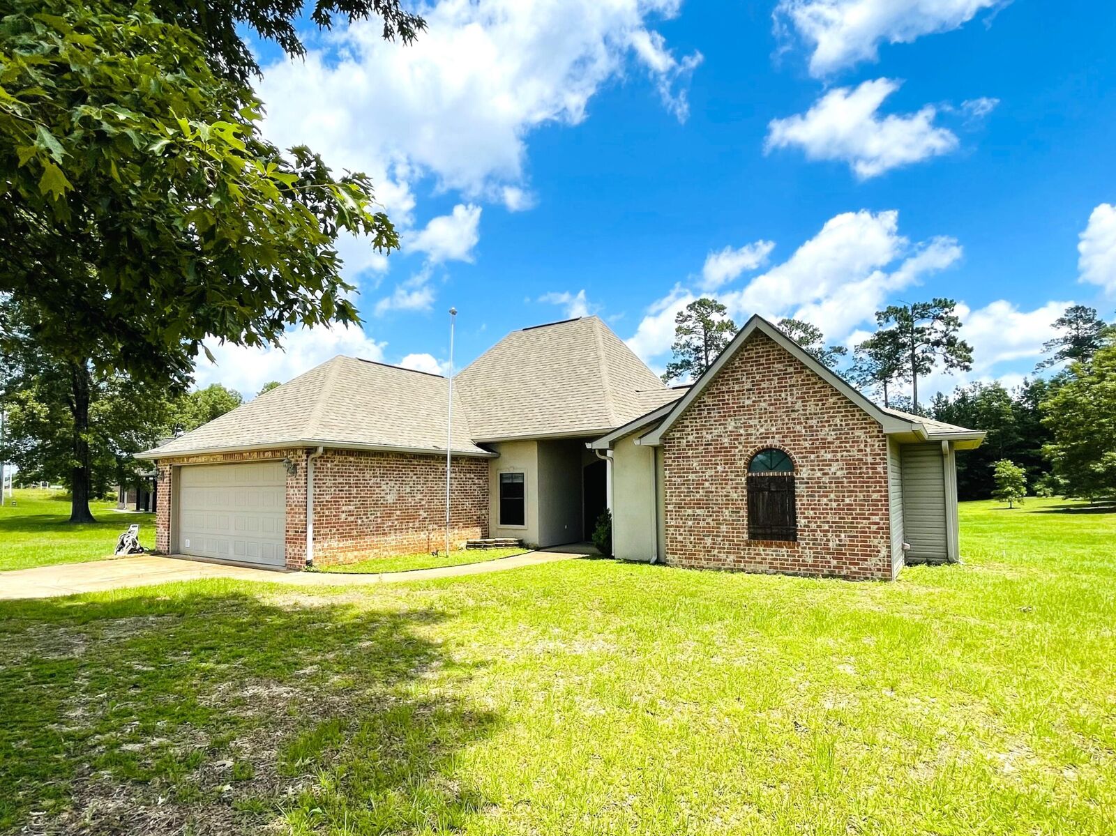 Property Photo:  524 Hickory Ridge Rd  LA 71446 