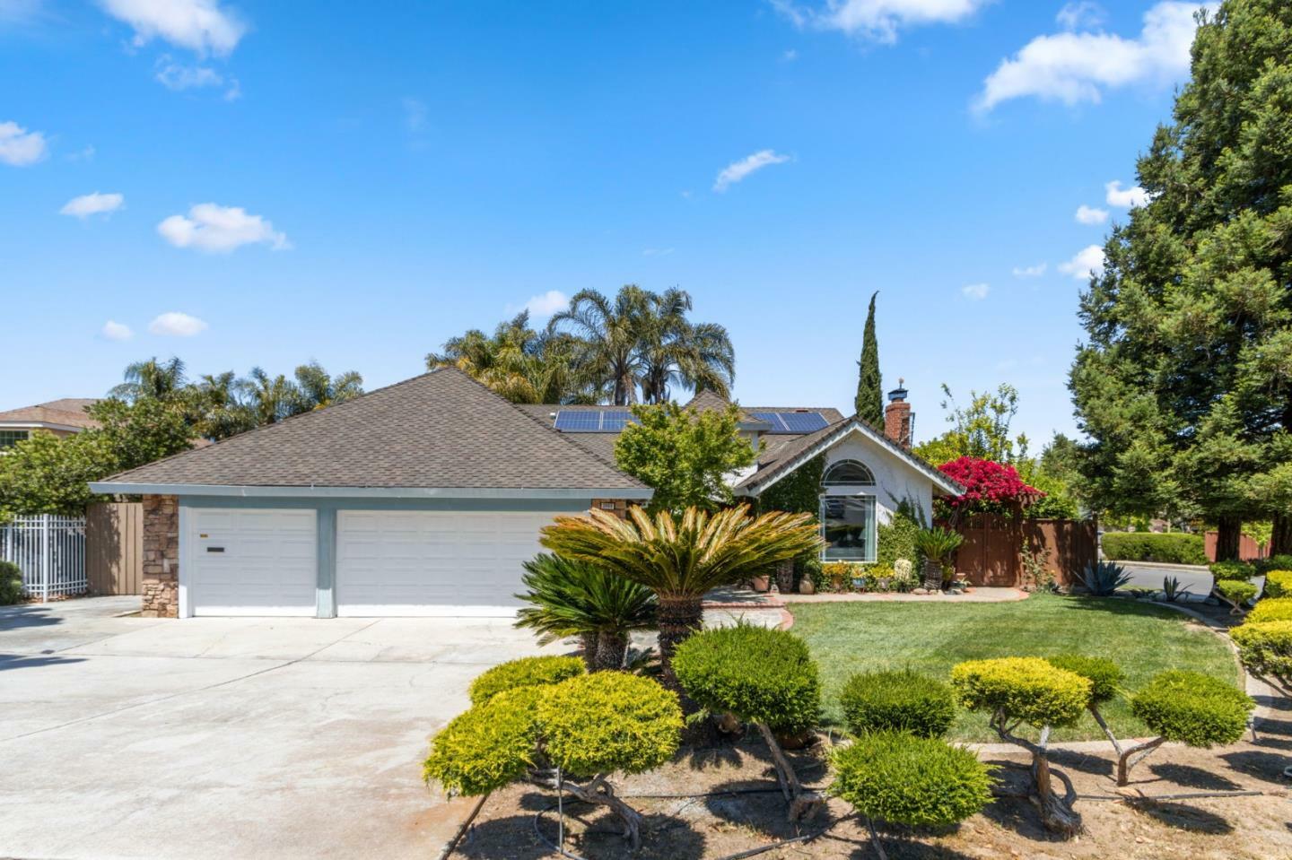 Property Photo:  3999 Country Vista Court  CA 95121 