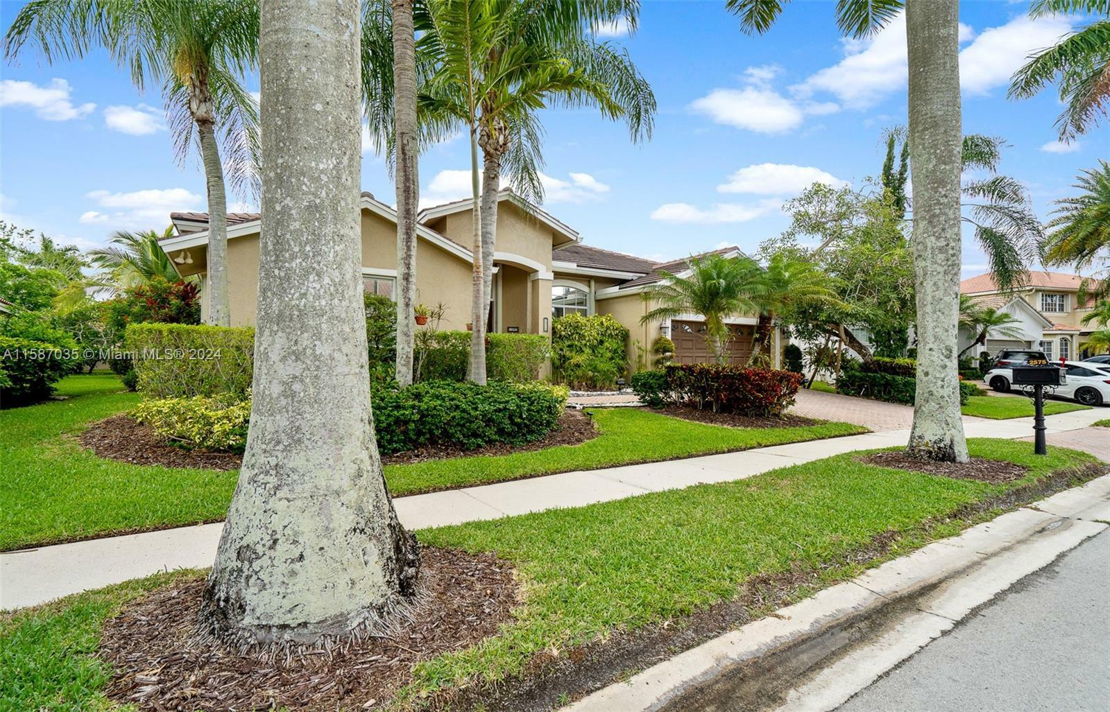 Property Photo:  2575 Jardin Dr  FL 33327 