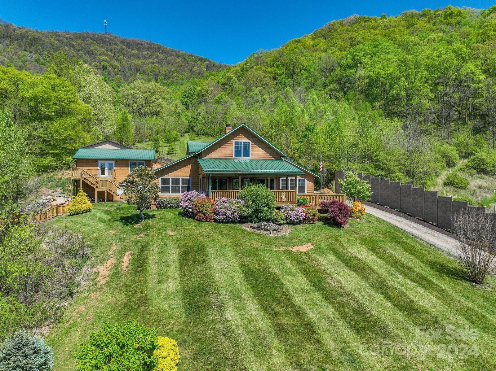 Property Photo:  76 Sugarbush Lane  NC 28716 