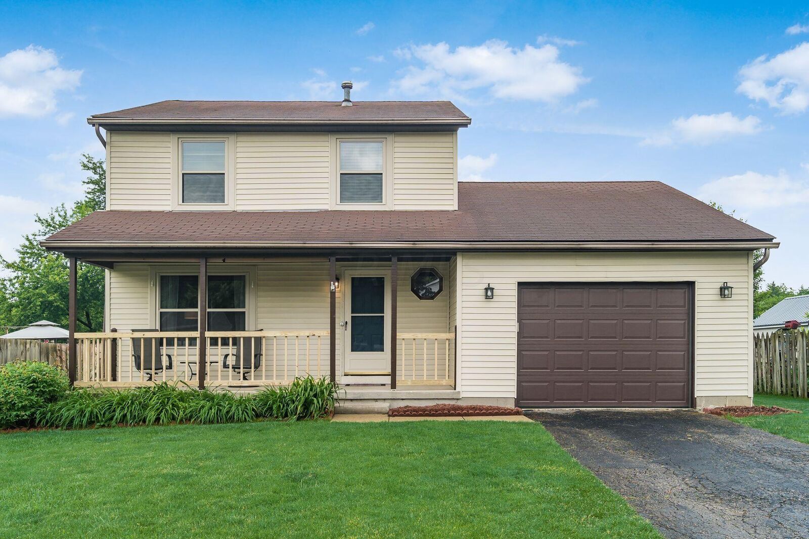 Property Photo: 732 Cherrymonte Drive OH 43228