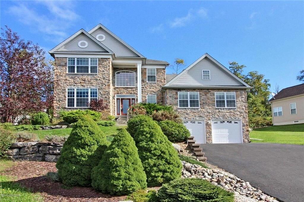 Property Photo: 3193 Pine Valley PA 18302