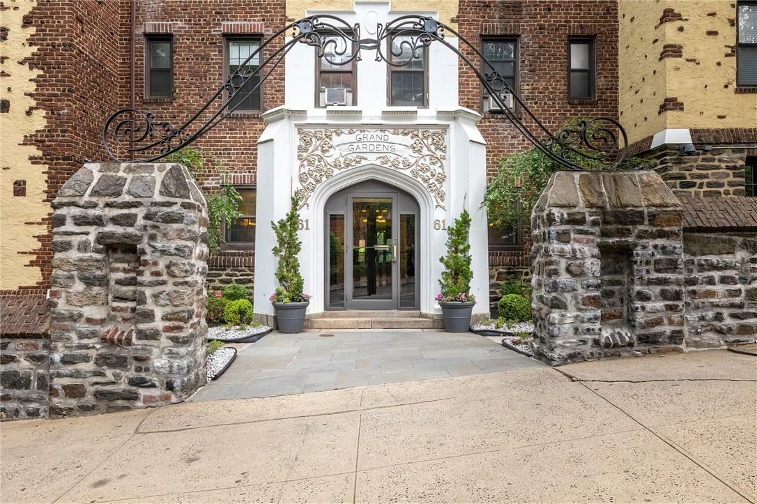 Property Photo: 61 W Grand Street 1K NY 10552