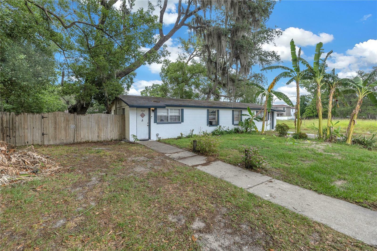 Property Photo:  7503 Altaloma Street  FL 33625 