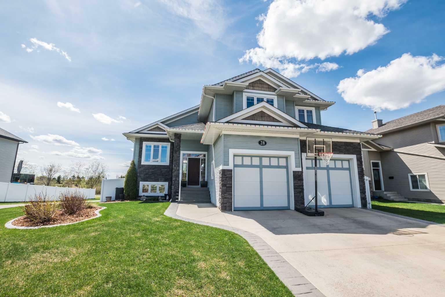 Property Photo: 28 Valentine Crescent AB T4R 0G2