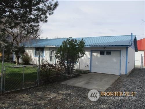 Property Photo:  107 N Garden Avenue  WA 98850 