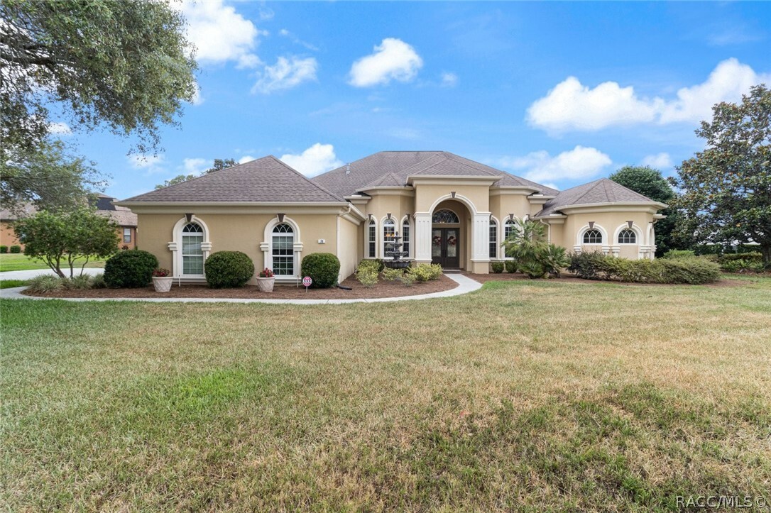 Property Photo:  76 Woodfield Circle  FL 34446 