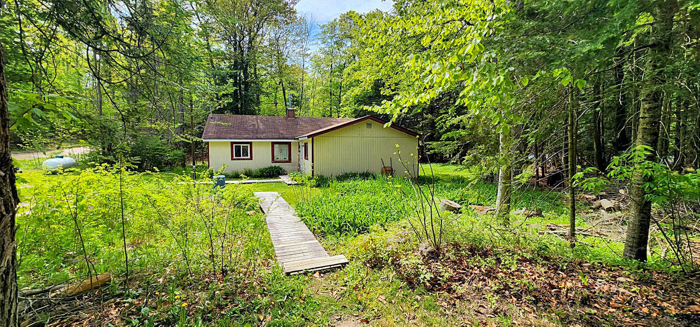 Property Photo:  9306 E Gaylanta Drive  MI 49709 