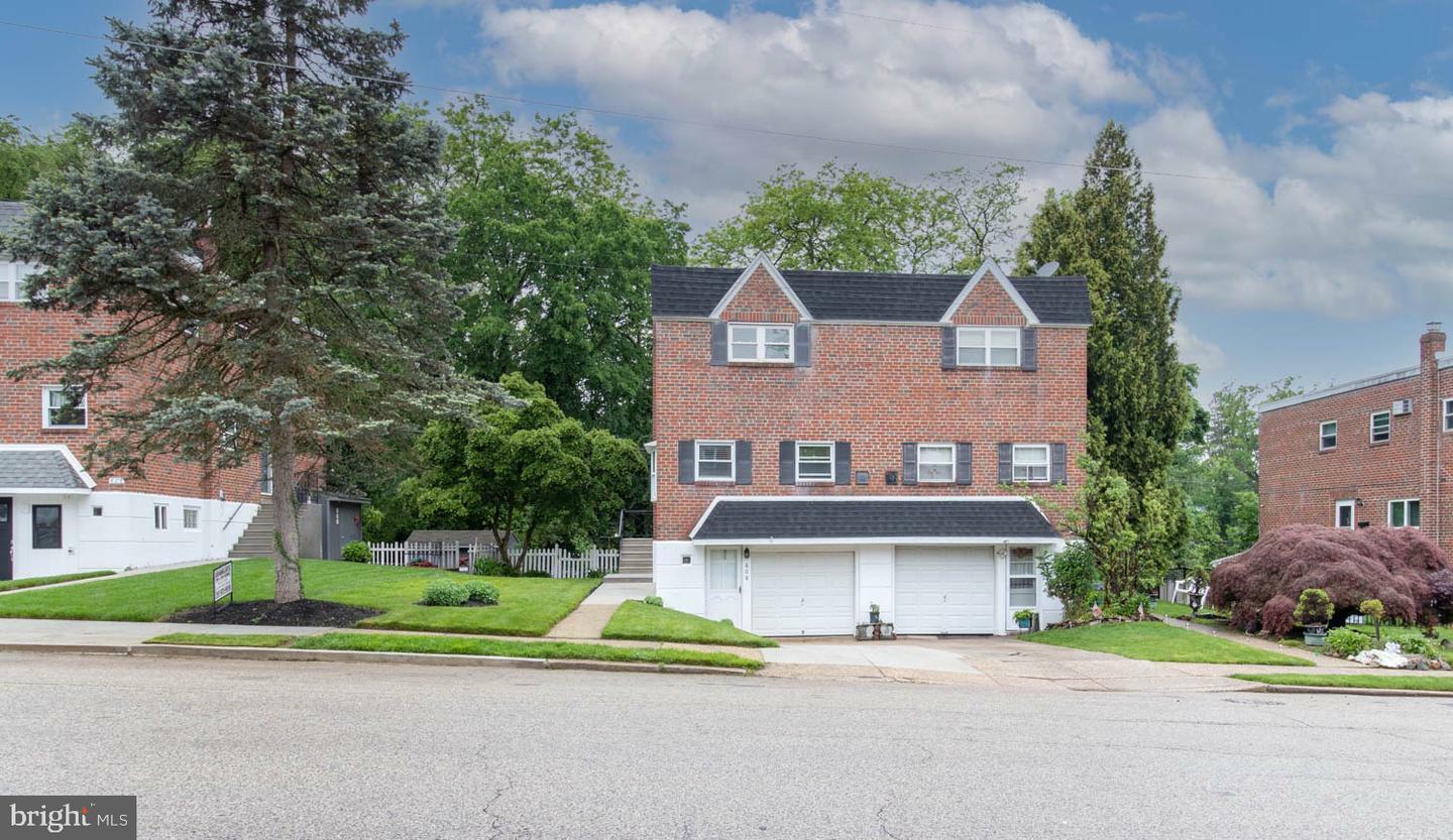 Property Photo:  608 Fountain Street  PA 19128 