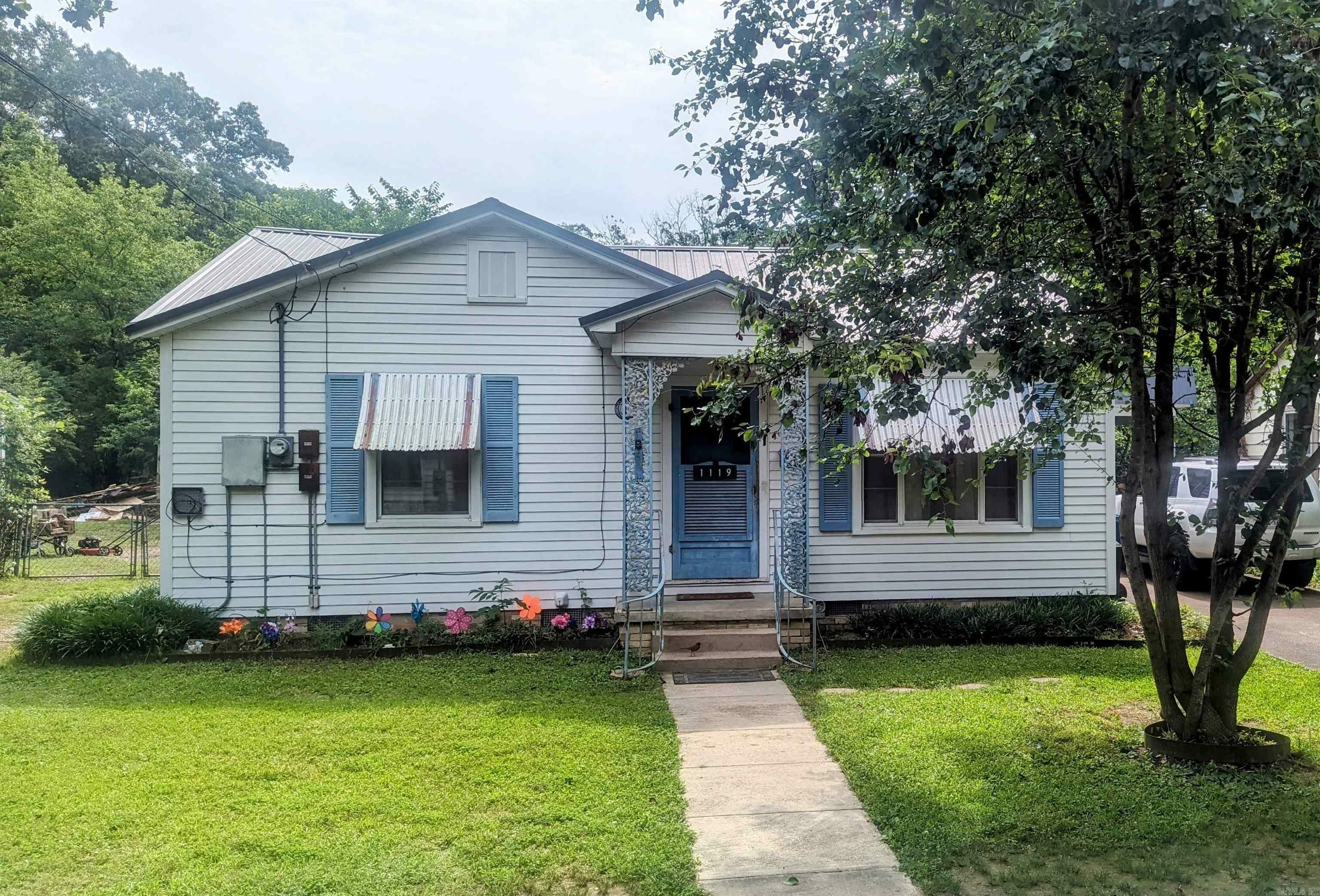 Property Photo:  1119 Jefferson Street  AR 72104 