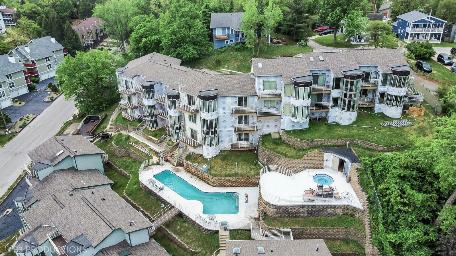 Property Photo: 333 Lake Shore Drive B8 IN 46360