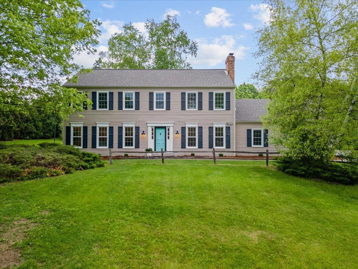Property Photo:  4896 River Vista Dr  WI 53012 