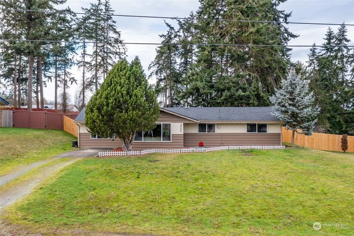 Property Photo:  2555 Ridgeview Drive  WA 98277 