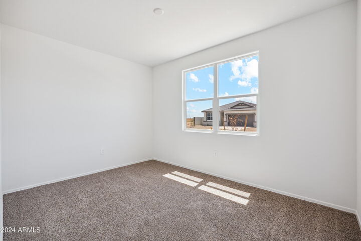 Property Photo: 28292 N Platinum Drive AZ 85143