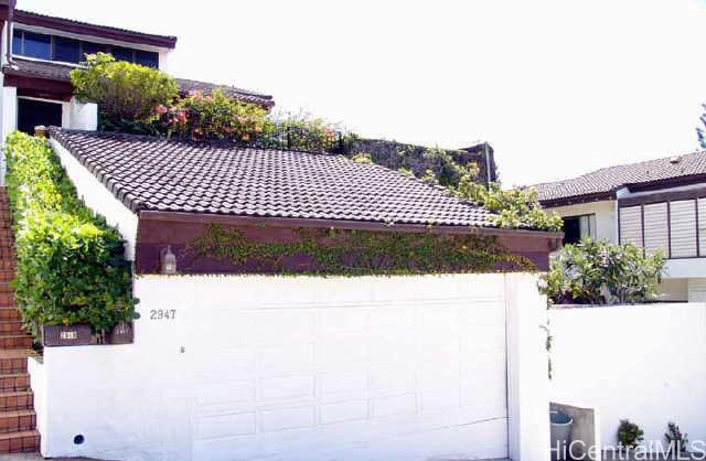 Property Photo:  