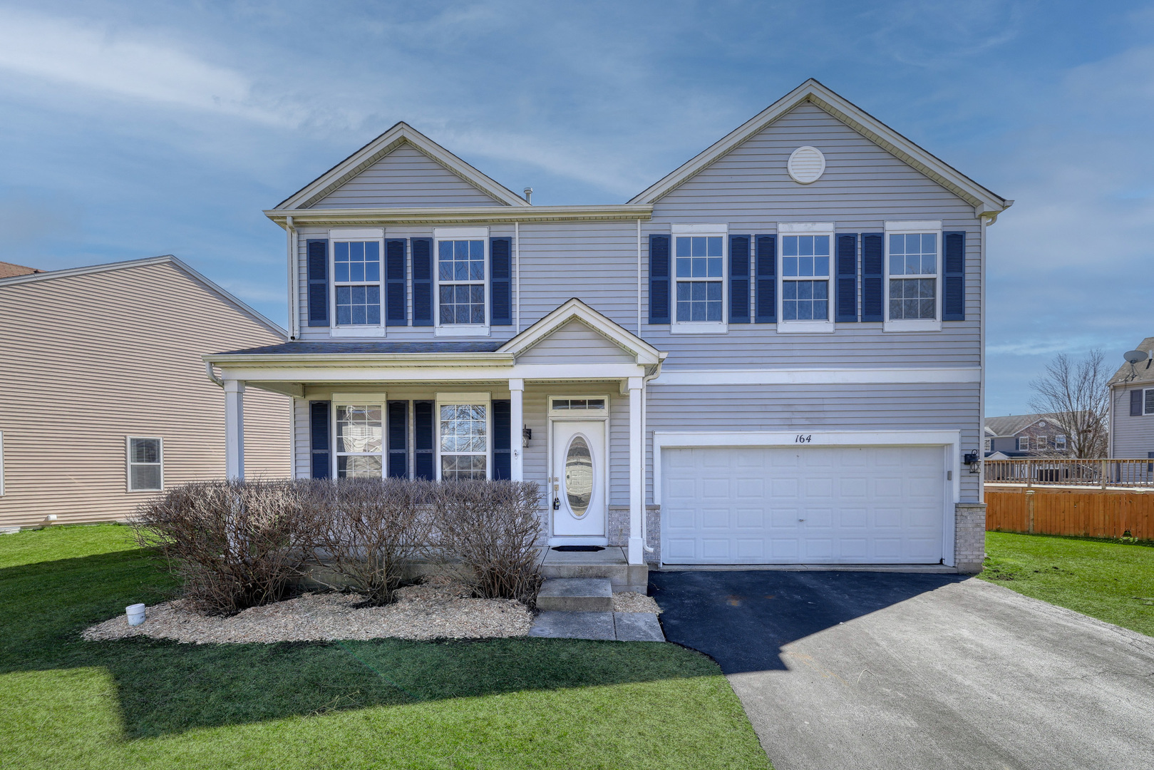 Property Photo: 164 E Warbler Avenue IL 60112