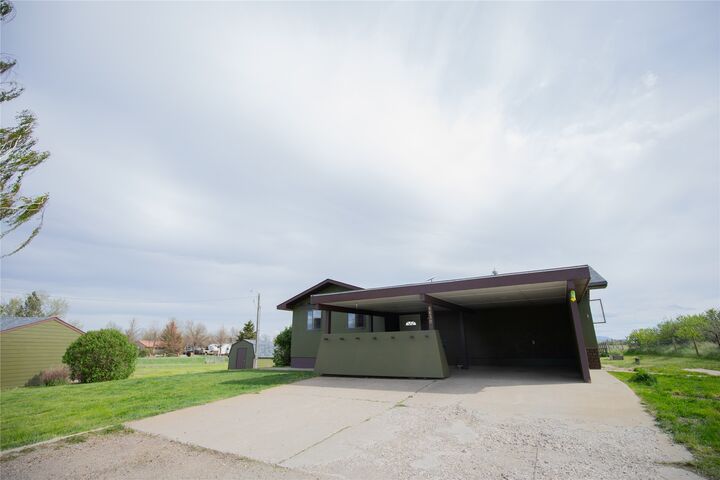 4 bed Havre home for sale 6630 1st Street W, Havre, MT 59501