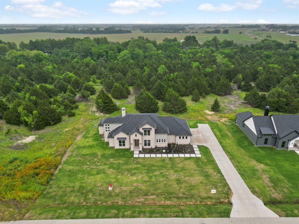 Property Photo:  3060 Glen Oaks Drive  TX 75165 