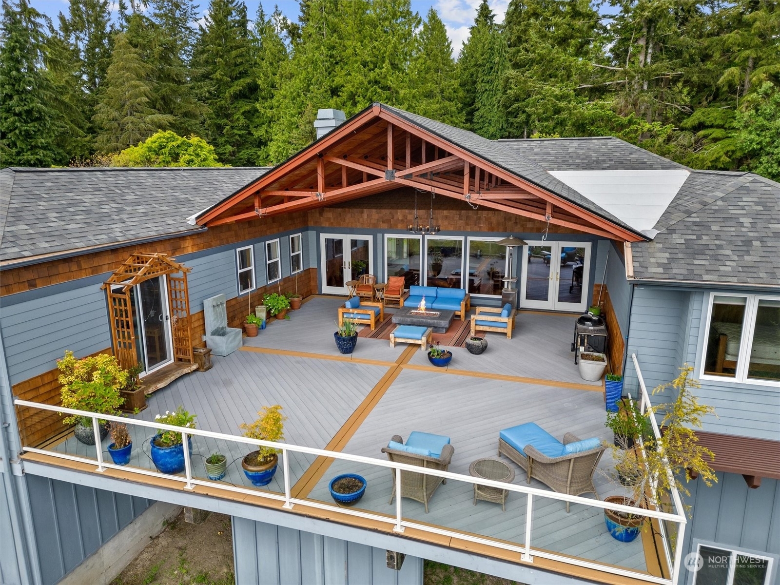 Property Photo:  657 Rainier Lane  WA 98365 