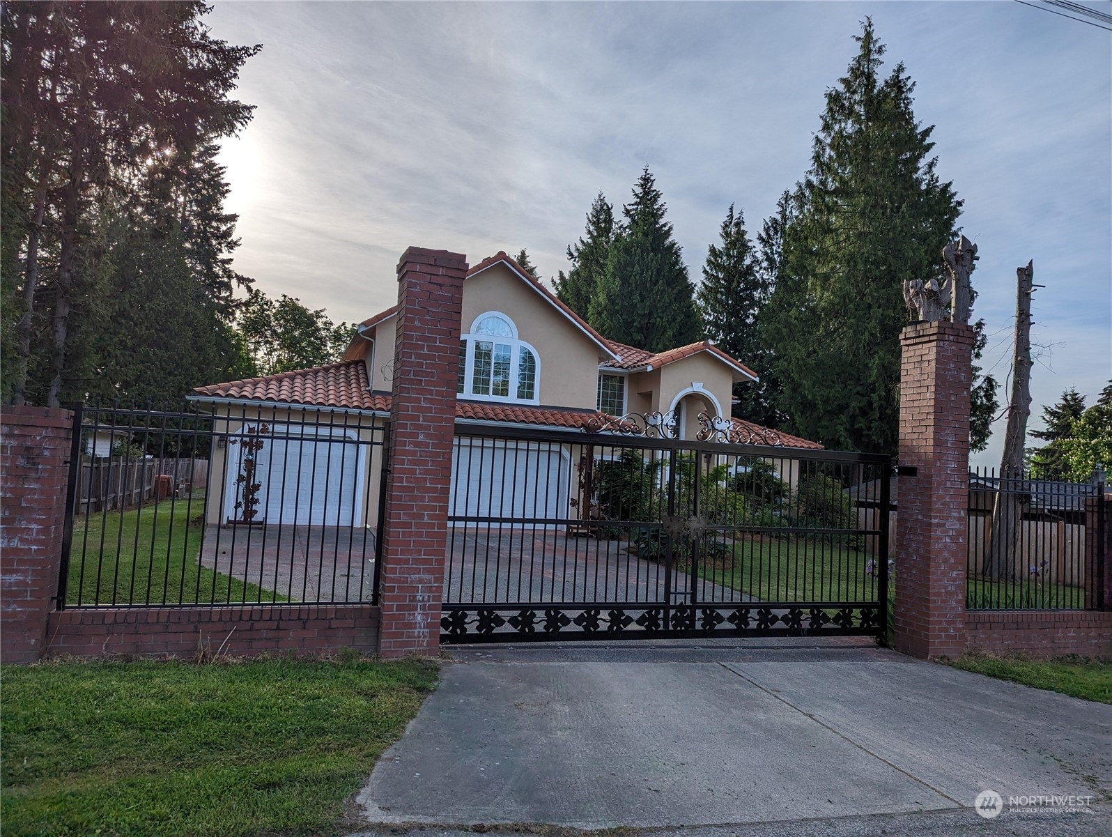 Property Photo:  23423 Brier Road  WA 98036 