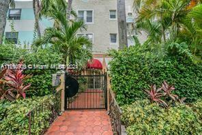 Property Photo:  747 Michigan Ave 203  FL 33139 