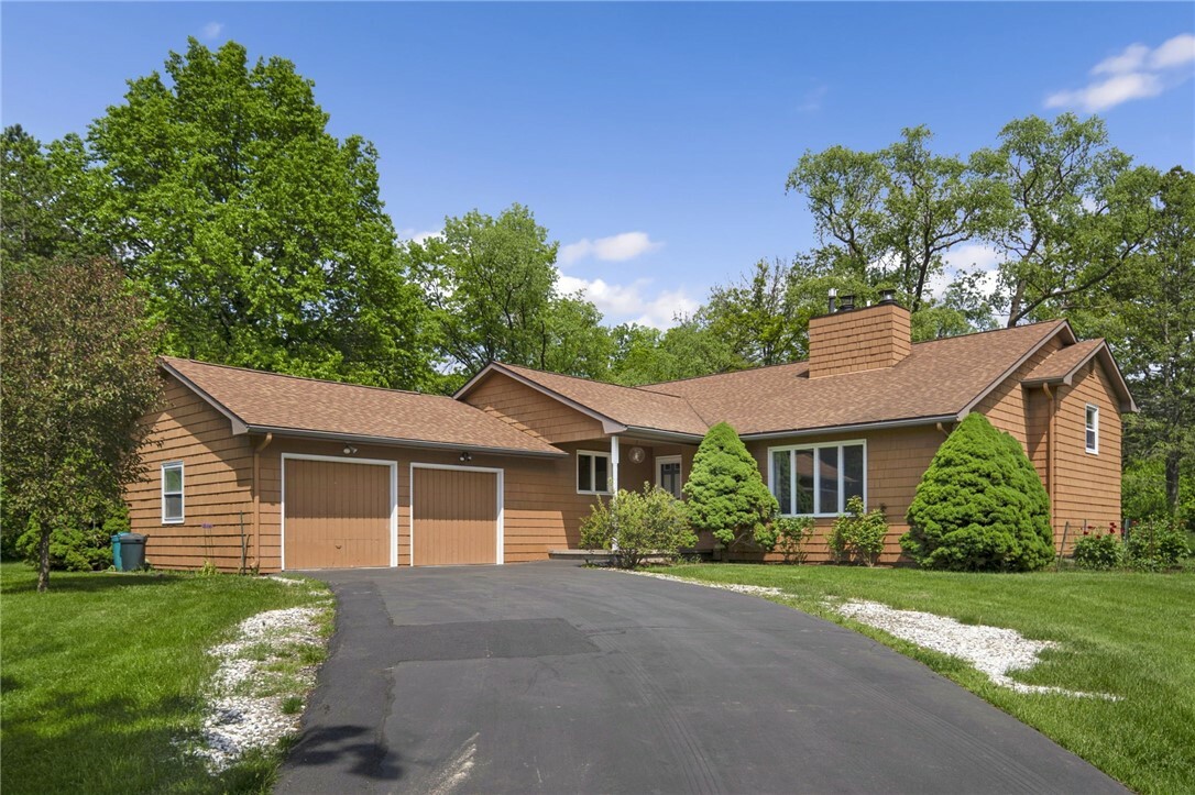 Property Photo:  37 Highgate Circle  NY 14850 