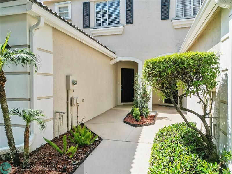 Property Photo:  4668 Palmbrooke Cir 4668  FL 33417 