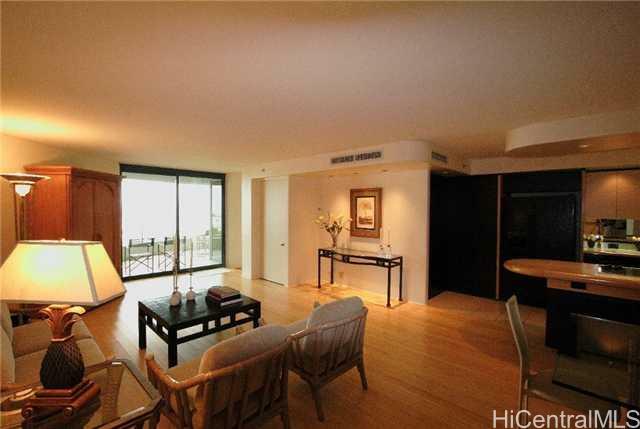 Property Photo:  66 Queen Street 1603  HI 96813 