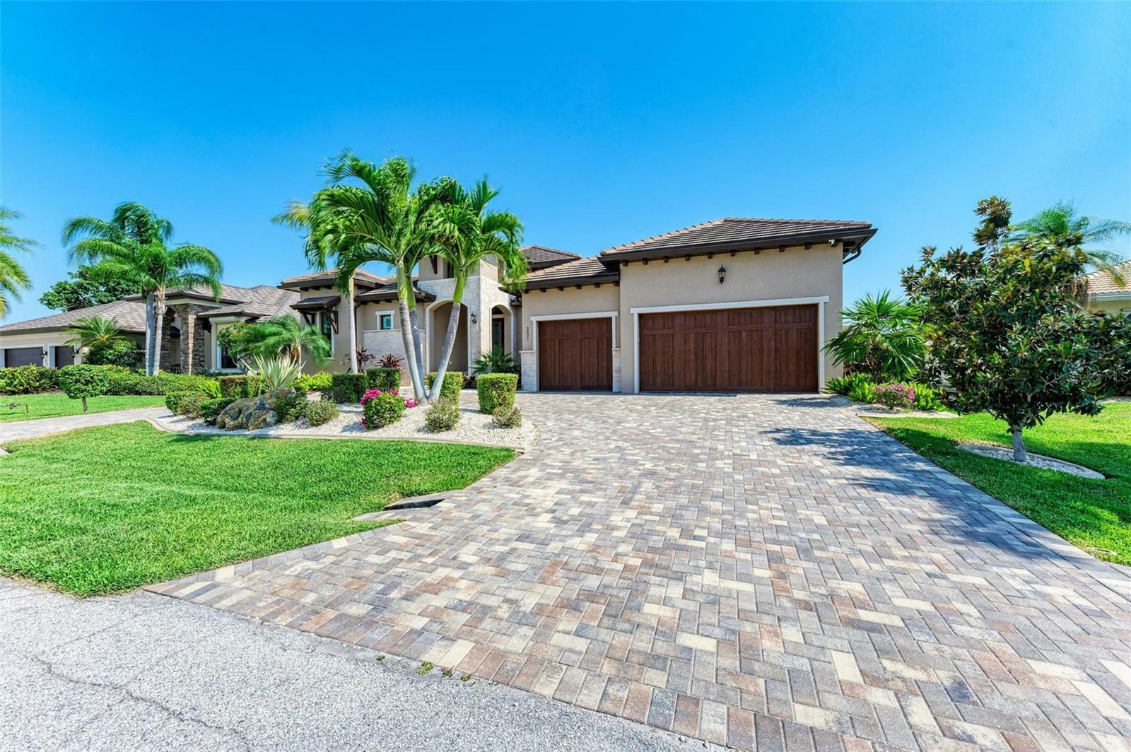 Property Photo:  2521 Rio Grande Drive  FL 33950 