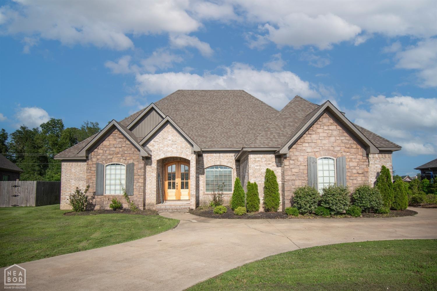 Property Photo: 824 Laura Lea AR 72401
