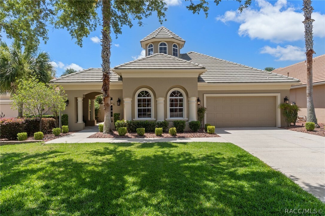 Property Photo:  1730 N Sky Glen Path  FL 34442 