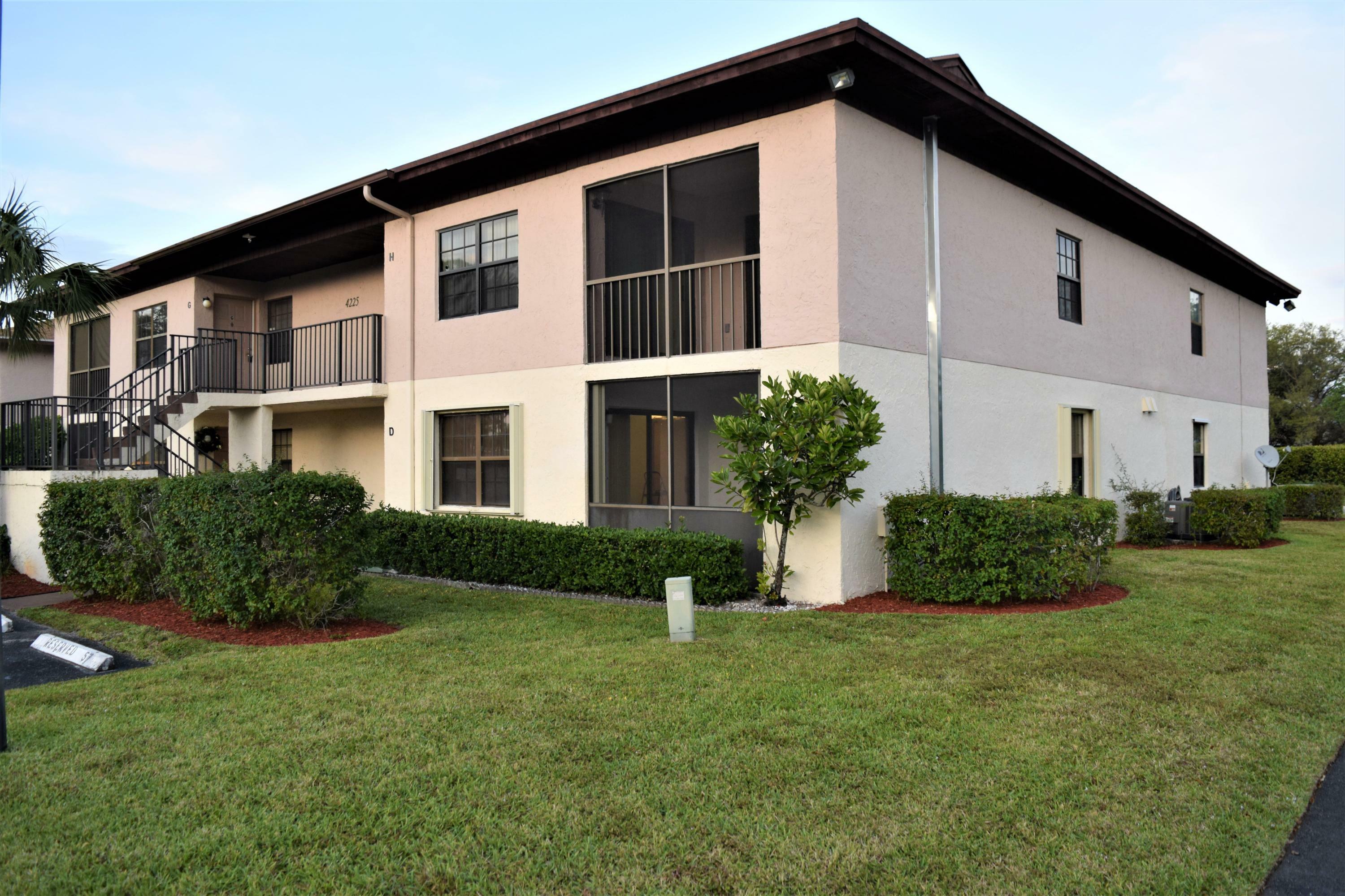 Property Photo:  4225 S 57th Avenue D  FL 33463 