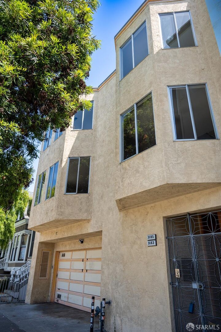 Property Photo:  3183 Cesar Chavez Street 1  CA 94110 