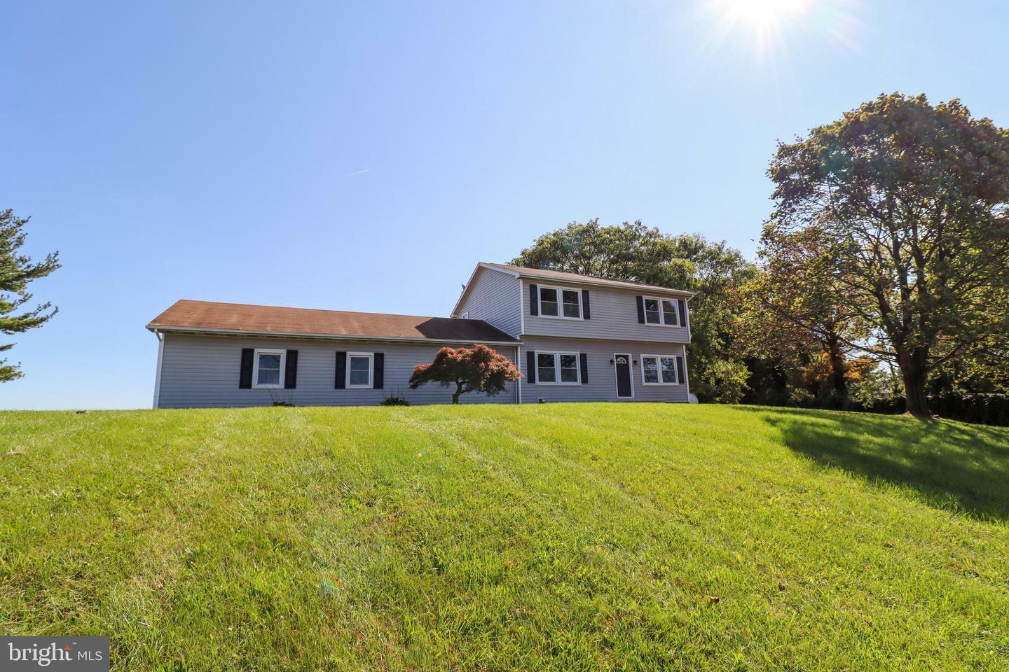 Property Photo:  690 Winterstown Road  PA 17356 