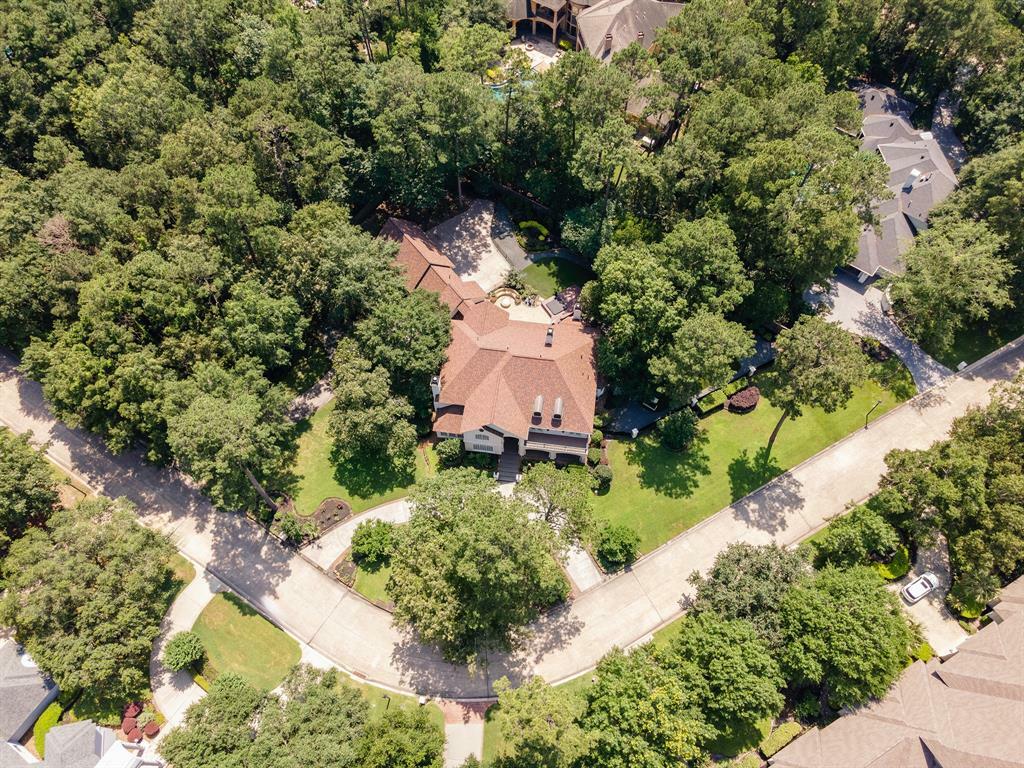 Property Photo: 15 Holley Ridge Drive TX 77339