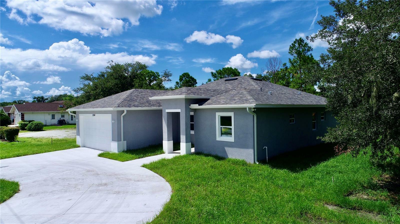 Property Photo:  22286 Peachland Boulevard  FL 33954 