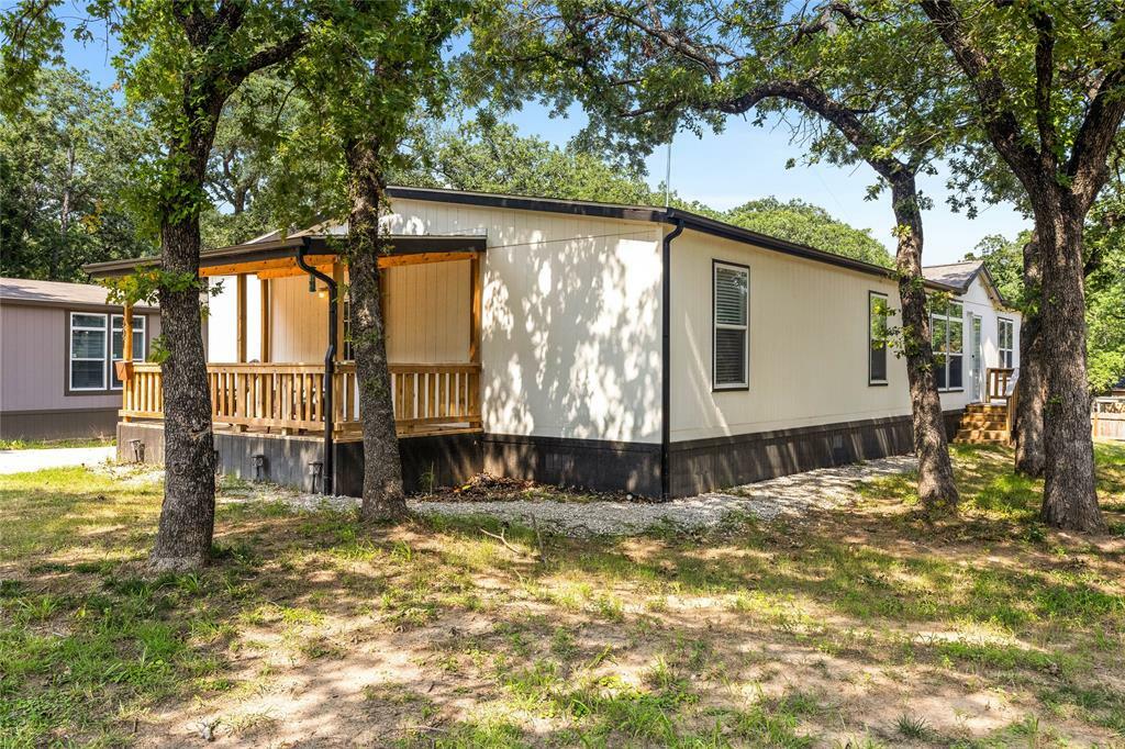 Property Photo:  1601 Quail Run  TX 76020 