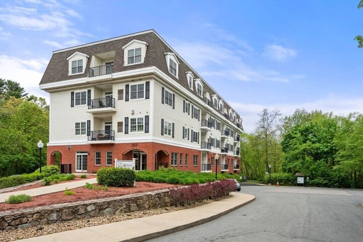 Property Photo:  350 Greene Street 204  MA 01845 