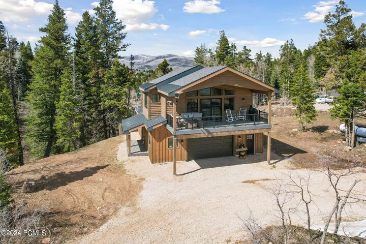 Property Photo: 1430 W Arapaho Drive UT 84017